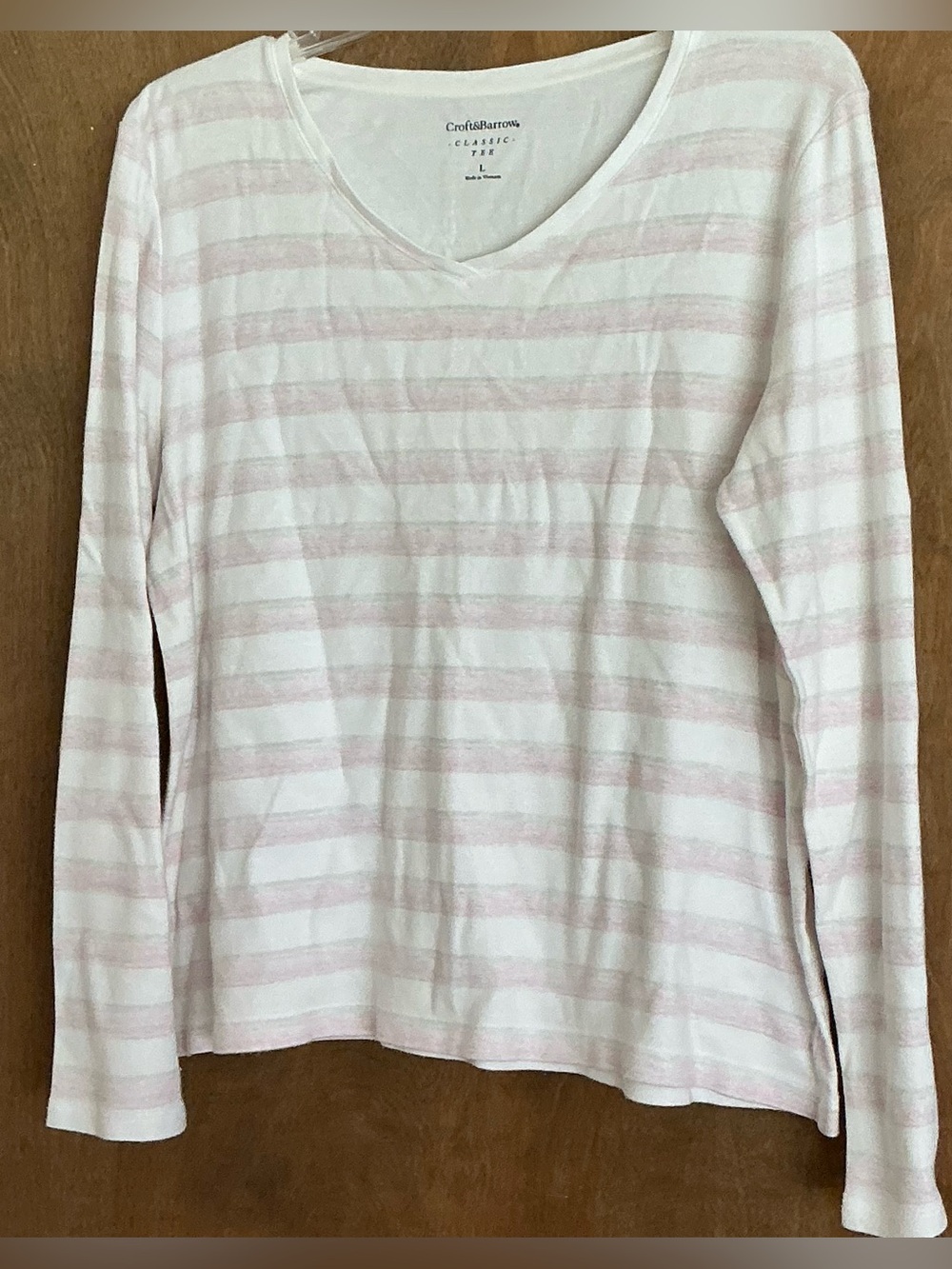 Croft & Barrow Classic Tee L Women V-Neck Long Sleeve Pink White Striped Shirt